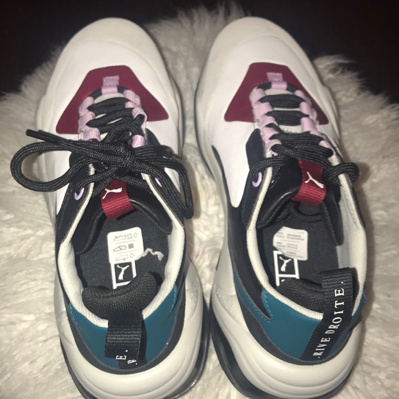 🔥Puma thunder rive droit Sneakers 🔥🔥 - Picture 3 of 7